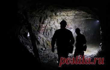 На шахте в Караганде произошло задымление. В пресс-службе МЧС Казахстана сообщили, что на поверхность вывели 187 горняков