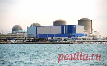 Сеул начал дезактивацию первого коммерческого ядерного реактора. Южная Корея начала процесс дезактивации уже не работающего первого в стране коммерческого ядерного реактора Kori-1, сообщает агентство Yonhap со ссылкой на государственную энергетическую компанию — владельца Korea Hydro &amp; Nuclear Power (KHNP).