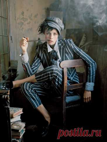 Эди Кэмпбелл (Edie Campbell) в фотосессии Тима Уокера (Tim Walker) для журнала Vogue US (декабрь 2013)