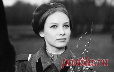 Пола Ракса, 14 апреля, 1941