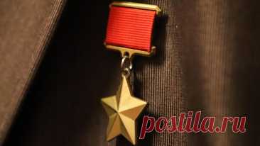 В Омске военные поздравили ветерана Григория Чугуя