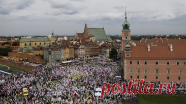 В Варшаве началась многотысячная акция протеста фермеров. Аграрии начали демонстрацию в центре Варшавы против экологической стратегии Евросоюза. Читать далее