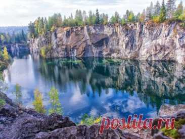 #ПриродаРоссии
 Горный парк Рускеала, Мраморный каньон и водопады Ахинкоски-Карелия
 Карелия — удивительный край. Стремительные бурные реки соседствуют здесь с первозданным лесом, а суровые гранитные скалы — с большими и малыми озерами. Живописное озеро, гроты, шахты, мраморные горы и потрясающие виды всё это- впечатляет!