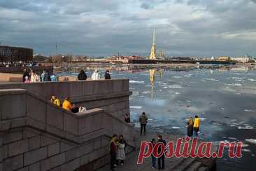 В Петербурге продлили введенные из-за COVID-19 ограничения. В Санкт-Петербурге до конца года продлили ограничения, введенные из-за COVID-19, следует из постановления главы города Александра Беглова. Оно опубликовано на сайте городского правительства. Срок действия введенных в Петербурге ограничений заканчивался 31 марта. Их решено было продлить до 31 декабря 2024 года.