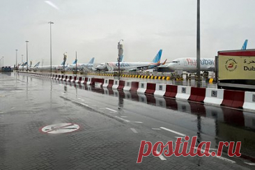 Из аэропорта Дубая частично возобновились полеты