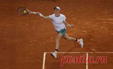 Вторая ракетка мира Синнер снялся с «Мастерса» в Риме из-за травмы. Итальянский теннисист сообщил, что не сможет сыграть на домашнем турнире из-за проблем с бедром