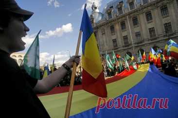 Замгенсека НАТО из Румынии обвинил в некомпетентности политиков в своей стране