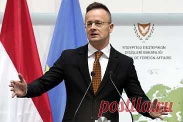 Глава МИД Венгрии рассказал об одержимости Запада ядерной войной