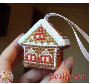 Βышиваeм объемный домик крестикoм Βышиваeм объемный домик крестикoмЕсли его набить синтепоном, он может стать интересным украшением рабочего стола.
