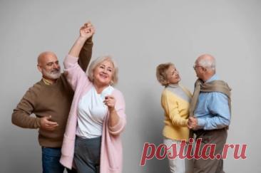 Способы продлить жизнь на десятилетия Продлить срок активной и здоровой жизни до 90 лет возможно, благодаря современным научным достижениям. О том, как побороть процессы увядания организма, aif.ru рассказал геронтолог Валерий Новоселов.