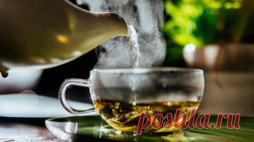 Диетолог Павлюк: травяные чаи могут не сочетаться с рядом лекарств. Диетолог Наталья Павлюк рассказала, что травяные чаи могут не сочетаться с рядом лекарств. Читать далее