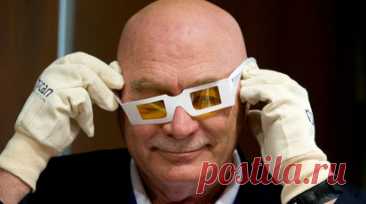 Офтальмолог Кныш: возрастные изменения качества зрения неизбежны. Хирург-офтальмолог, заведующая отделением микрохирургии глаза госпиталя для ветеранов войн Наталья Кныш рассказала, что возрастные изменения качества зрения неизбежны. Читать далее