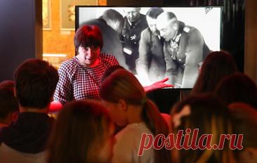 В ГД предложили выдавать "Пушкинские карты" детям с 7 лет. Это обеспечит непрерывный воспитательный процесс и заинтересует молодежь культурной жизнью, указали в своем письме депутаты фракции "Новые люди"