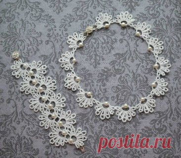 Свадебный вариант кружевного колье Свадебный вариант кружевного кольеИдеально для любых торжеств и походов в театр.