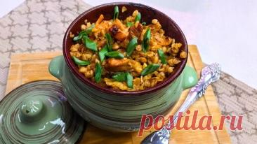 Ужины в горшочках: перловая каша с куриной грудкой, пельмени с сыром и чесноком, курица с картофелем, гречка со свининой с томатной пастой. | Валентина Барабанова | Дзен