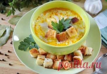 ✅СУП С КУРИЦЕЙ, РИСОМ И ПЛАВЛЕНЫМ СЫРОМ
ИНГРЕДИЕНТЫ:
- Курица — 200 Грамм
- Картофель — 3-4 Штук
- Рис — 80 Грамм
- Морковь — 1 Штука
- Лук — 1 Штука
- Сыр плавленый — 200 Грамм
- Хлеб — 4 Ломтика
- Вода — 1,5 Литра
- Соль — По вкусу
- Растительное масло — По вкусу