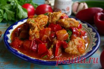 Тушеная свинина с овощами на сковороде по-сербски