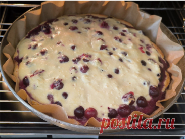 Творожная основа, минимум муки. Ватрушка с замороженной вишней | Куклы и кухня Марины Еремеевой | Дзен