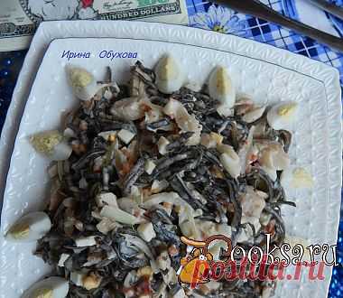 Салат с морской капустой и отварной рыбой рецепт с фото