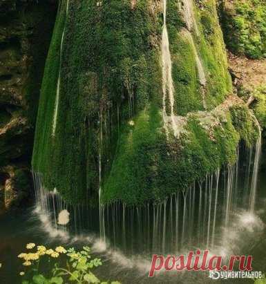 Водопад в регионе Караш-Северин, Трансильвания, Румыния