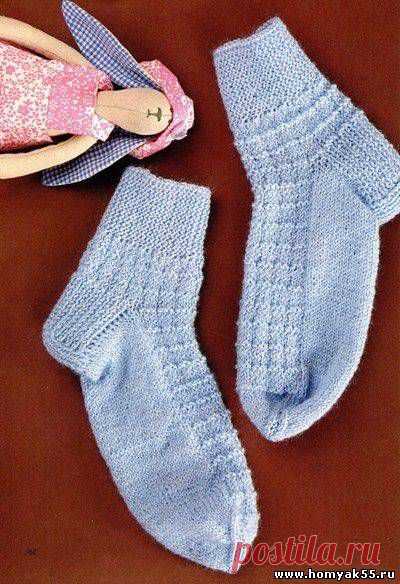 Голубые носки, связанные на двух спицах | «Хомяк55.ру» сайт о вязании