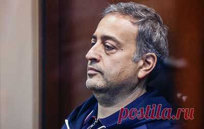 Экс-замглавы МВД Дагестана не признал вину во взятках квартирами. Руфат Исмаилов проходит по делу о взятках на сумму от 300 тыс. до 2,5 млн рублей