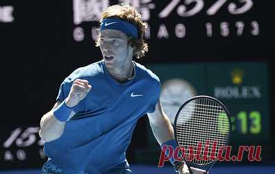 Теннисист Рублев считает, что игра против Медведева будет похожа на шахматную партию. Россияне встретятся в полуфинале турнира серии "Мастерс" в Цинциннати