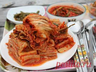Капуста кимчи 
Капуста кимчи имеет очень пикантый вкус, который нравится многим. Этот рецепт не претендует на аутентичность, это, скорее, адаптированный рецепт, который подходит для Поста.
