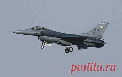 Politico: США обсуждают с Украиной поставки истребителей F-16, ЗРК Patriot, БЛА Grey Eagle. Контакты Киева и Вашингтона по этому вопросу осуществляются на низком уровне, пишет газета