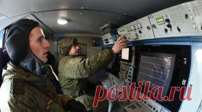 Над восемью регионами и двумя морями: за ночь российские силы ПВО сбили 51 украинский БПЛА. В ночь на 16 октября силы ПВО сбили 51 украинский БПЛА над Россией, сообщили в Минобороны. Беспилотники были перехвачены над Саратовской, Волгоградской, Ростовской, Брянской, Курской, Воронежской и Белгородской областями, над Крымом, а также над Чёрным и Азовским морями. В Волгоградской области произошло возгорание на территории ЛЭП. В результате без электричества остался ряд населённых пунктов в…
