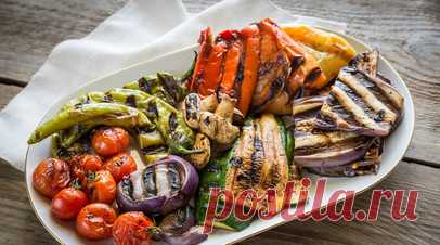 Диетолог Кабанов рассказал о пользе вяленых и сушёных овощей и фруктов. Диетолог-консультант, заместитель директора АНО НИЦ «Здоровое питание» Алексей Кабанов рассказал, что сушёные и вяленые фрукты, овощи и грибы — это источник витаминов, растительных белков и клетчатки в зимнее время. Читать далее