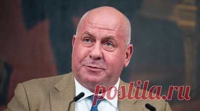 Politico: в офисе республиканца Тейлора нашли флаг США со свастикой. В офисе республиканца Дейва Тейлора нашли флаг Соединённых Штатов со свастикой — он висел на стене вместе с карманной Конституцией США и календарём конгресса. Читать далее