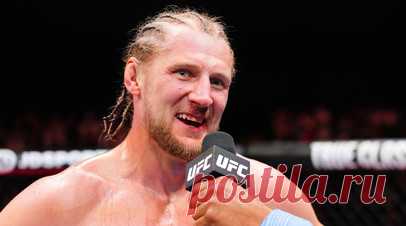 Менеджер Волкова: следующий бой Александра — за пояс, другие бои не имеют смысла. Менеджер российского бойца Александра Волкова Иван Банников заявил, что его клиент проведёт следующий бой за пояс UFC в тяжёлом весе. Читать далее