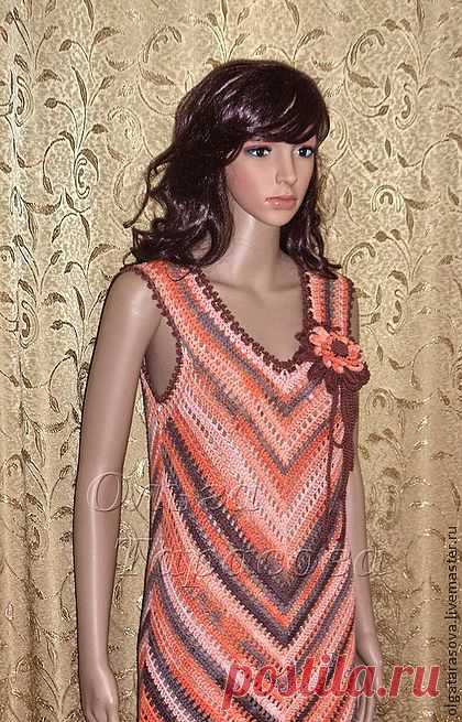 Платье вязаное "Диагональ" авторское цвета апельсин в шоколаде