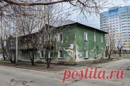 Жильцов аварийного дома в российском городе расселят на 13 лет раньше. Жильцам аварийного дома в Красноярске сократили срок расселения более чем на десять лет. Изначально орган местного самоуправления не учел изношенное состояние здания и решил, что расселение должно произойти в 2037 году. Прокуратура обратилась в суд с требованием признать распоряжение администрации города незаконным.