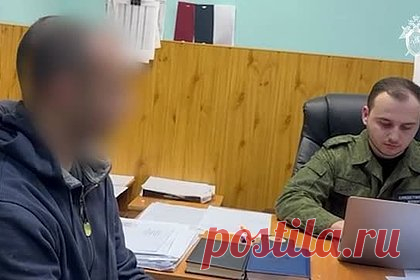 Допрос задержанного за теракты в Рязанской области диверсанта попал на видео. Задержанный по подозрению в совершении терактов житель Рязанской области рассказал, как подорвал железнодорожный состав. Видео с его допросом в пятницу, 1 декабря, опубликовал Следственный комитет России. Подрыв СВУ на 190-м километре третьего главного пути перегона станций Рыбное — Блокпост произошел 11 ноября.