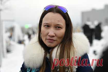 Вдова Грачевского рассказала о переезде. Екатерина Белоцерковская, вдова режиссера и создателя киножурнала «Ералаш» Бориса Грачевского, рассказала, что после смерти супруга переехала с ребенком из загородного дома в квартиру. Она поделилась подробностями в интервью «Московскому комсомольцу». При жизни Грачевского они проживала в загородном доме.