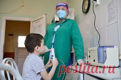 Названо различие в тяжести течения омикрона и дельты у детей. Специалисты из Медицинской школы Кейсовского университета Западного резервного района (CWRU) назвали различия в тяжести течения заболевания коронавирусной инфекцией, вызванного омикроном и дельтой, у детей младше пяти лет. Для это они проанализировали более 651 тысячи детей из США.