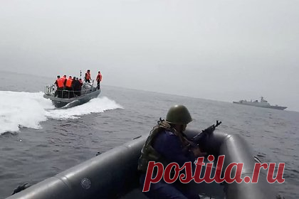 Возможную реакцию США на совместные военные учения России и Китая оценили. Совместные военные учения России и Китая в Японском море вызовут негативную реакцию в США и на Западе. Так оценил возможный ответ западных стран на действия Москвы и Пекина кандидат политических наук, доцент кафедры политического анализа факультета государственного управления МГУ имени Ломоносова Александр Коньков.