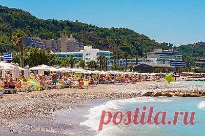 Три популярные пляжные страны поборются за европейских пенсионеров. Этой зимой Греция, Турция и Египет поборются за пребывание европейских пенсионеров. По словам экспертов, в настоящее время между Россией и Турцией выполняется большое количество рейсов, а именно около 450 полетов еженедельно. Накануне Минтранс разрешил турецким авиакомпаниям запустить 20 дополнительных рейсов в Россию.