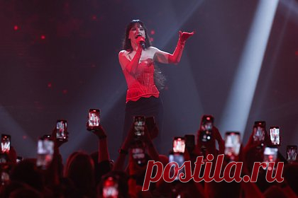 Бывшая солистка «Серебра» рассказала о поиске нового дома. Бывшая солистка популярной группы «Серебро» Ольга Серябкина рассказала, что вместе с супругом долго искала новый дом. Она поделилась подробностями в интервью журналистке Лауре Джугелии, запись разговора доступна на YouTube. Площадь дома певицы оценивается почти в 600 квадратных метров.