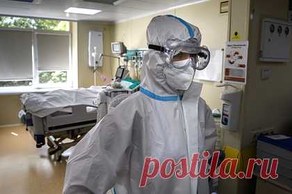 Минздрав рассказал о заполненности коек для пациентов с коронавирусом. В России занято 235 из 255 тысяч коек для пациентов с COVID-19. Об этом заявил глава Минздрава Михаил Мурашко. Министр добавил, что под наблюдением находятся более миллиона пациентов с коронавирусом, система здравоохранения находится в состоянии мобилизации. За последние сутки выявили 28 190 новых случаев коронавируса.