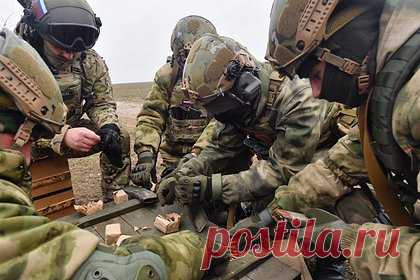 Минобороны предложило изменить систему выплат военным. Минобороны России предложило изменить систему выплат военнослужащим — сократить количество кредитных организаций, в которых они могут получать денежное довольствие, сообщает РБК. Законопроект с поправками в закон «Об обороне» был одобрен на заседании комиссии правительства по законопроектной деятельности.