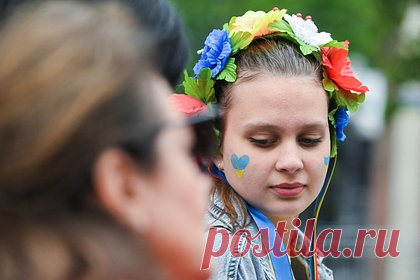 На Украине передумали переименовывать Запорожье. Украинская нацкомиссия по стандартам государственного языка исключила город Запорожье из списка топонимов, рекомендованных к переименованию. Такое решение было принято, чтобы «унять страсти, вызванные волной возмущения и недовольства» в стране.