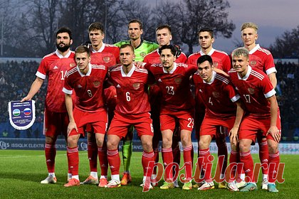 Сборная России по футболу объявила окончательный состав на мартовский сбор. Сборная России по футболу объявила окончательный состав на мартовский сбор в Новогорске. В число вызванных в команду игроков вошли хавбек «Торино» Алексей Миранчук и полузащитник «Монако» Александр Головин. 23 марта в Тегеране пройдет товарищеский матч между российскими футболистами и сборной Ирана.