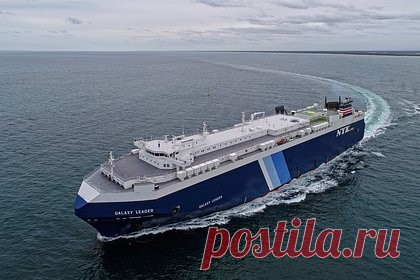 Иран ответил на обвинения в причастности к захвату судна в Красном море. Иран отвергает обвинения в причастности Тегерана к захвату судна в Красном море. Так официальный представитель МИД Ирана Насер Канаани Чафи ответил на соответствующие заявления. По его словам, эти заявления — защитный механизм, они были сделаны лишь для того, чтобы уйти от ужасной ситуации.