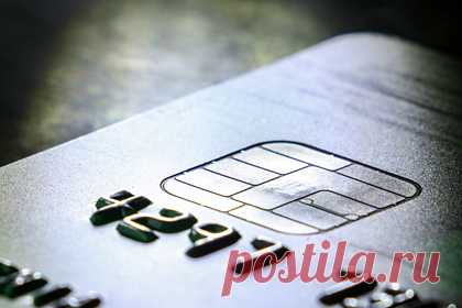 Российские банки предложат альтернативные варианты перевода денег. Российские банки в скором времени начнут предлагать альтернативные варианты перечисления денег с помощью Bluetooth и AirDrop, а также специальных ссылок. В частности, организации вводят новые способы переводов денег, которые позволяют сделать перечисления без номера телефона, счета или карты.