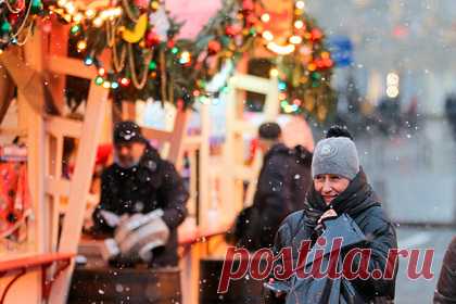 Вильфанд пообещал москвичам первую зимнюю метель. В Москве в среду, 1 декабря, прогнозируется первая зимняя метель. Об этом заявил научный руководитель Гидрометцентра России Роман Вильфанд. Первый день зимы будет морозным — столбики термометров опустятся до минус 1-3 градусов. «Приятная новость в том, что в среду будет небольшой снег», — сказал он.
