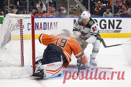 Капризов стал лидером НХЛ по одному из показателей. Российский нападающий «Миннесота Уайлд» Кирилл Капризов стал лидером Национальной хоккейной лиги (НХЛ) по заброшенным шайбам с 10 февраля. Форвард поразил ворота соперников 31 раз. Вслед за россиянином расположился нападающий «Торонто Мэйпл Лифс» Остон Мэттьюс. На его счету 30 заброшенных шайб.