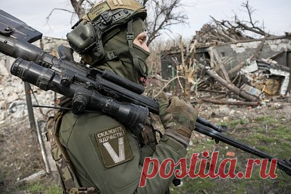 Российские военные разбили три ДРГ и сорвали ротацию войск ВСУ. На купянском направлении российские военные уничтожили еще три украинские диверсионно-разведывательные группы. Об этом сообщил начальник пресс-центра «Запада» Сергей Зыбинский. По его словам, российские военные сорвали ротацию подразделений ВСУ на передовых позициях — это произошло в районе Молчаново.